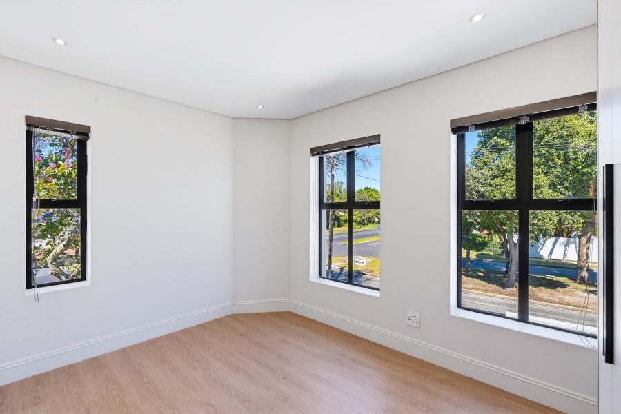 To Let 3 Bedroom Property for Rent in Pinelands Western Cape